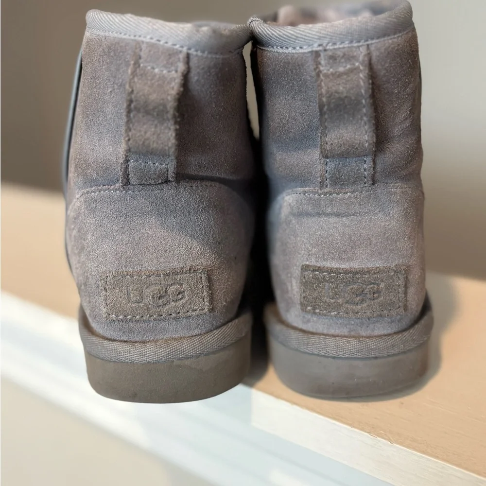UGG Womens Classic Mini Side Logo II Boots - Lighthouse Grey Size 7